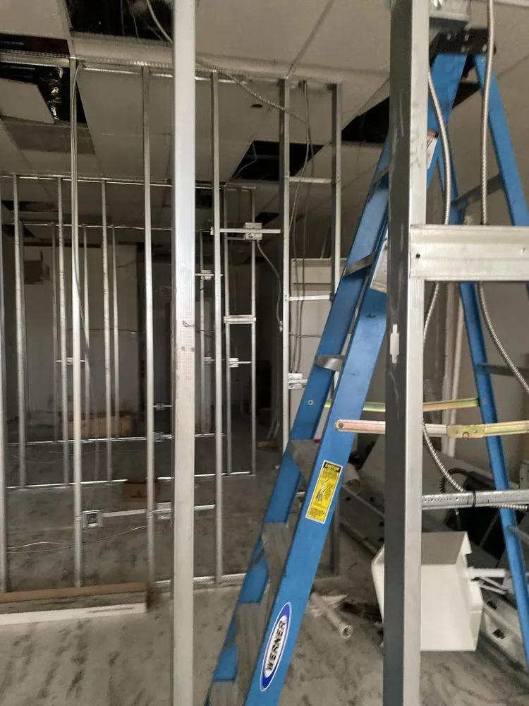 Slide of Dimnlights UH Electrician