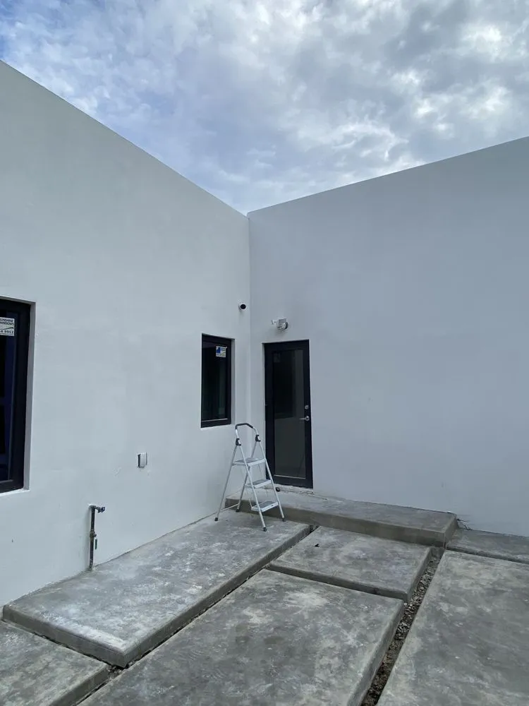 Slide of Dimnlights UH Electrician