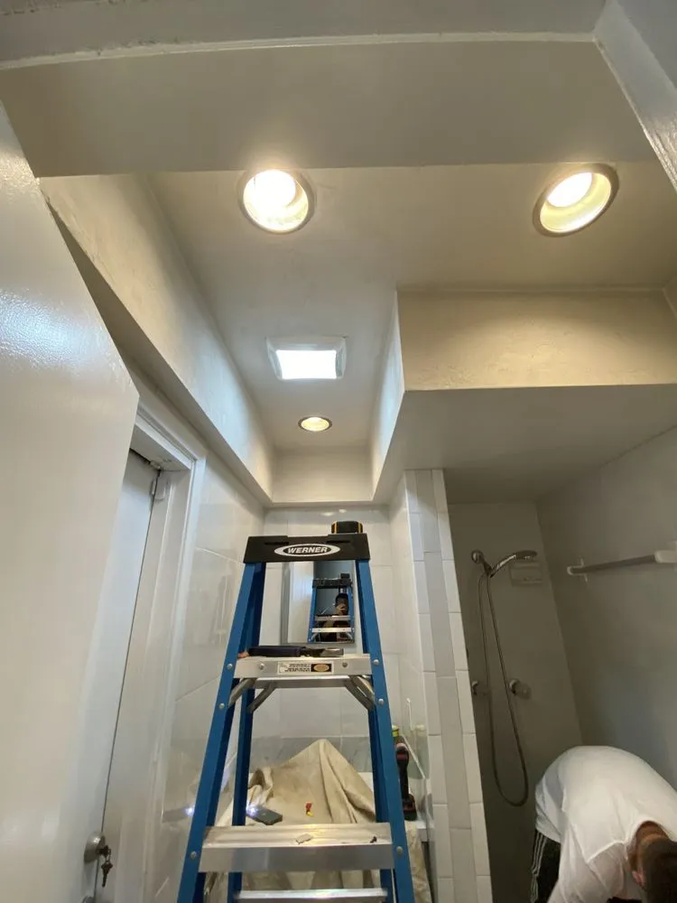 Slide of Dimnlights UH Electrician