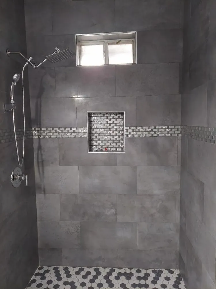 Slide of Dinastia Puente Construction