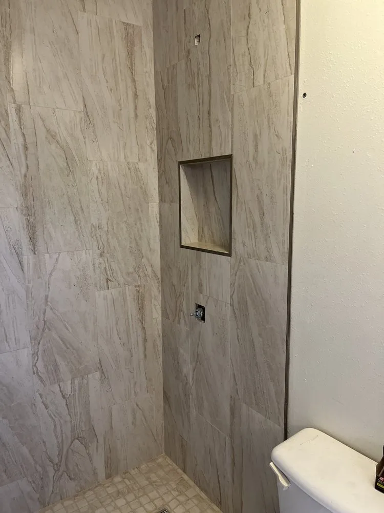 Slide of Dinastia Puente Construction