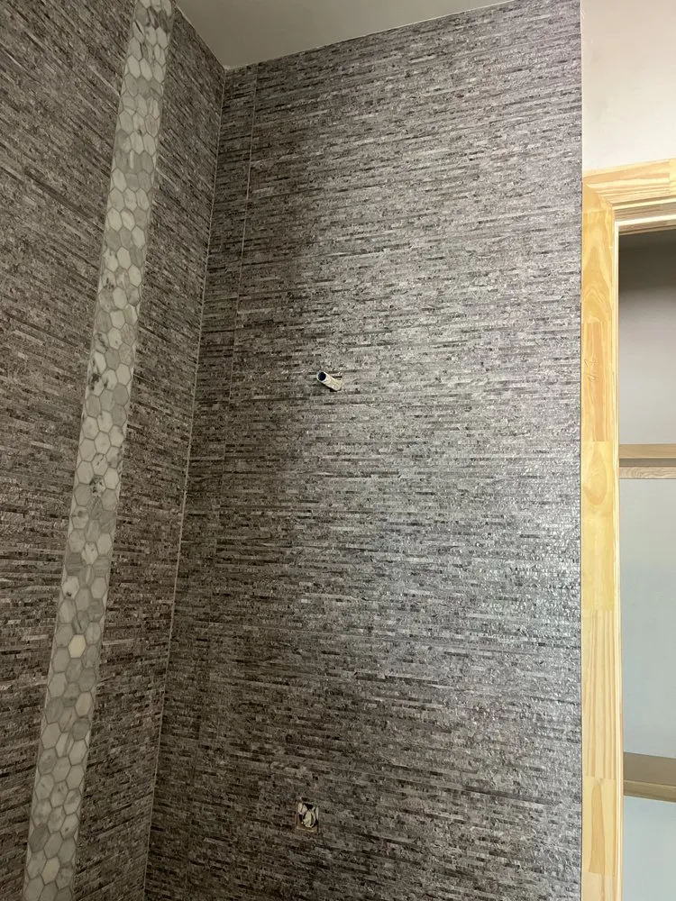 Slide of Dinastia Puente Construction