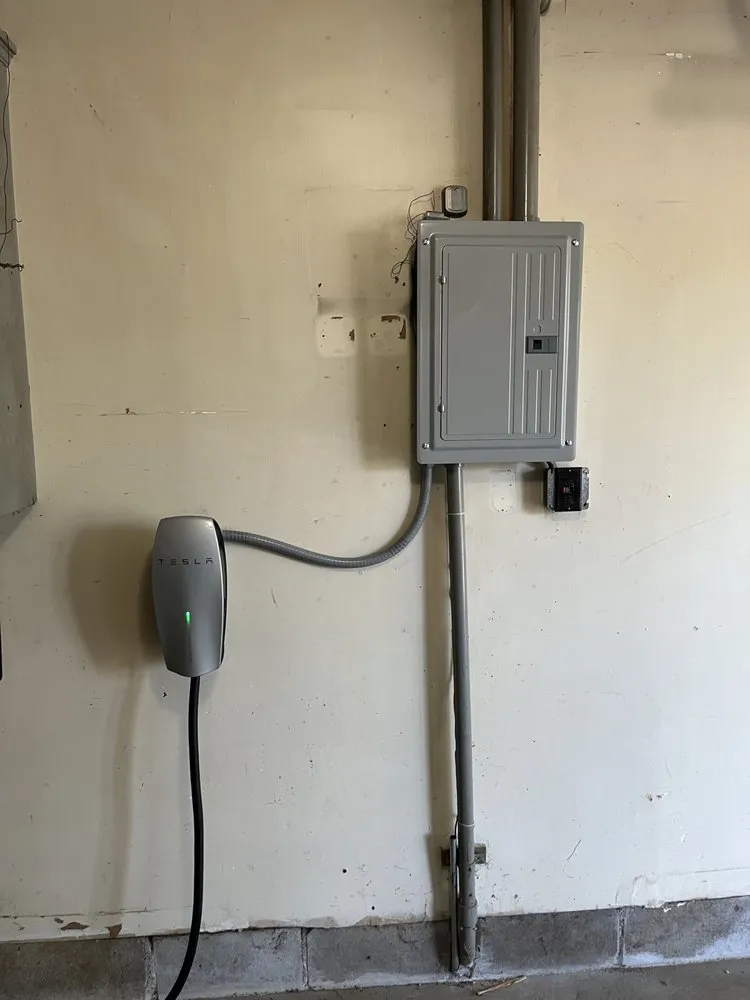 Slide of Diorio Licensed Electrician