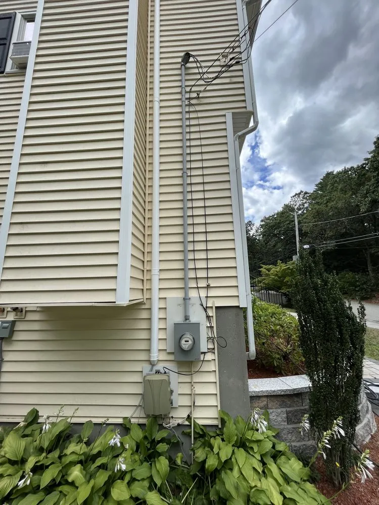 Slide of Diorio Licensed Electrician