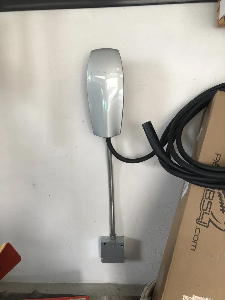 Slide of Diorio Licensed Electrician