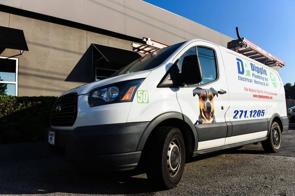 Certified electrician providing circuit breaker repair in , 