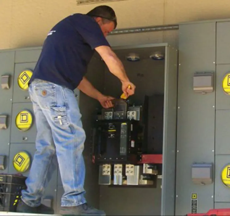 Emergency circuit breaker repair experts serving Lehighton, PA - Direct Connection Electrical Contractors