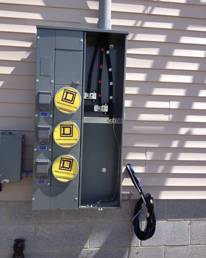 Slide of Discerning Master Electrician