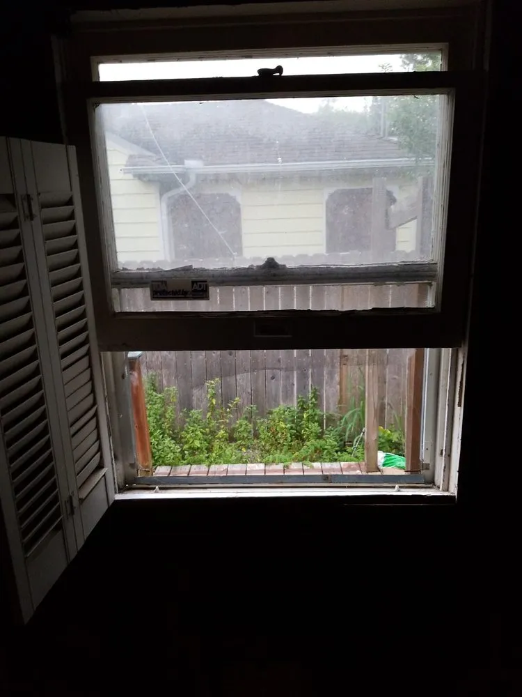 Slide of Discount Electric