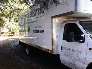 Discover Electric Co Inc Logo