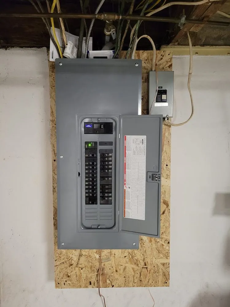 Slide of Diversified Mechanical & Electrical Systems