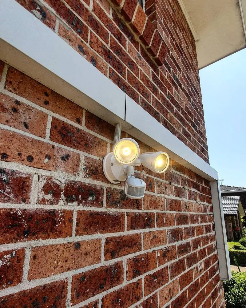 Slide of Divine 24 Hour Electrician