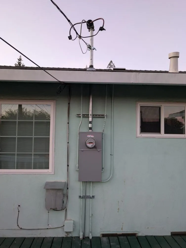 Slide of DJ & Son Construction