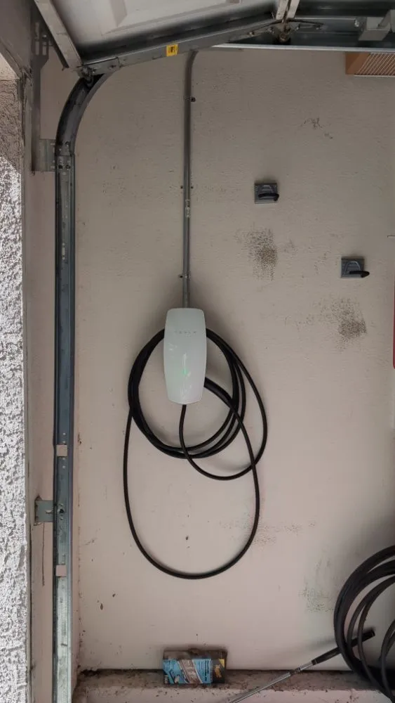 Slide of DJ & Son Construction