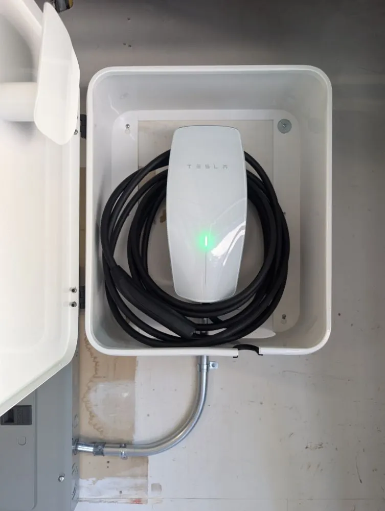 Slide of DJ & Son Construction