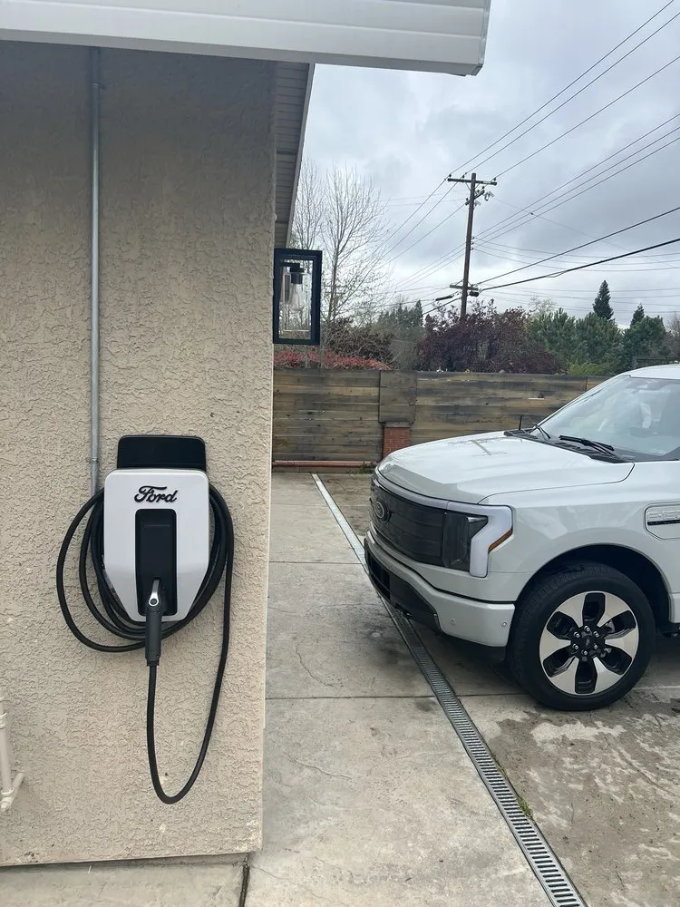 Slide of DJ & Son Construction