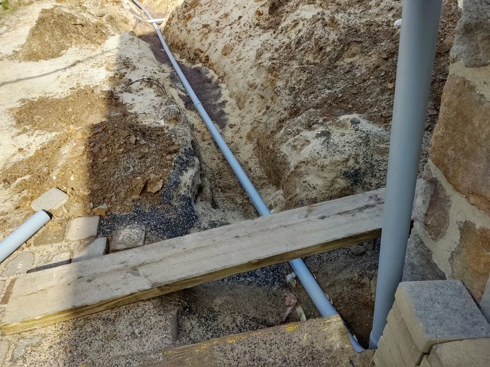 Slide of D&J Electrical Service