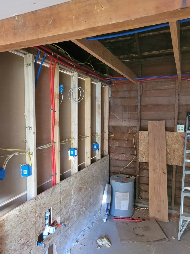 Slide of Dj&s Construction