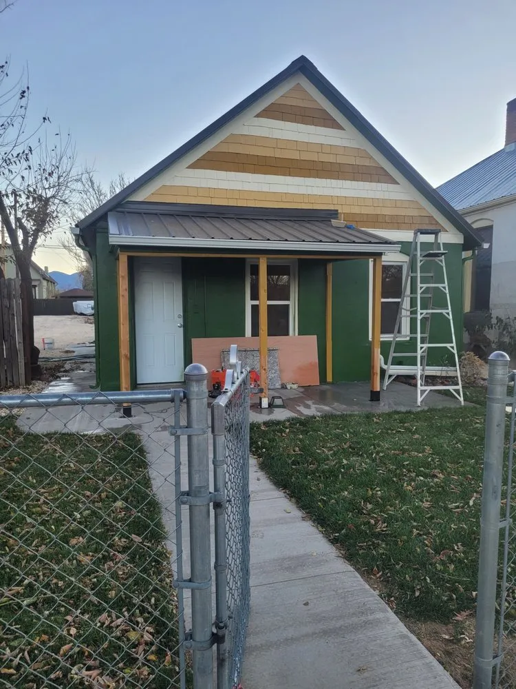 Slide of Dj&s Construction