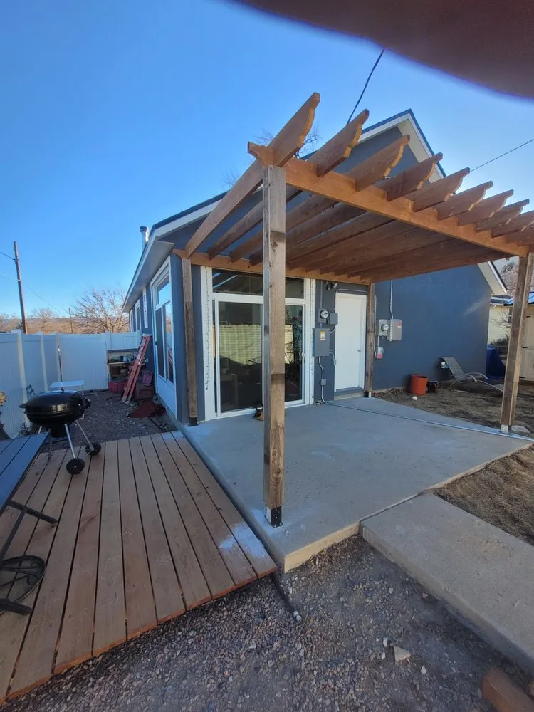 Slide of Dj&s Construction