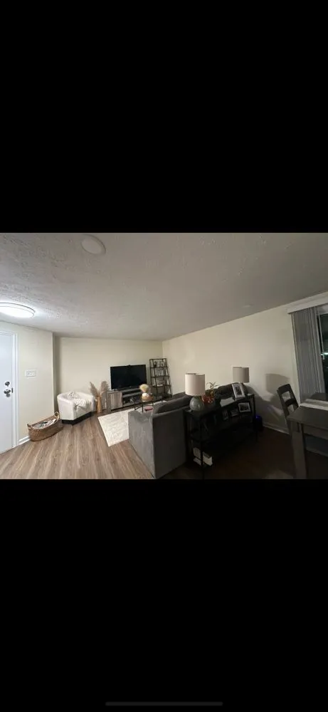 Slide of D&K electrical services