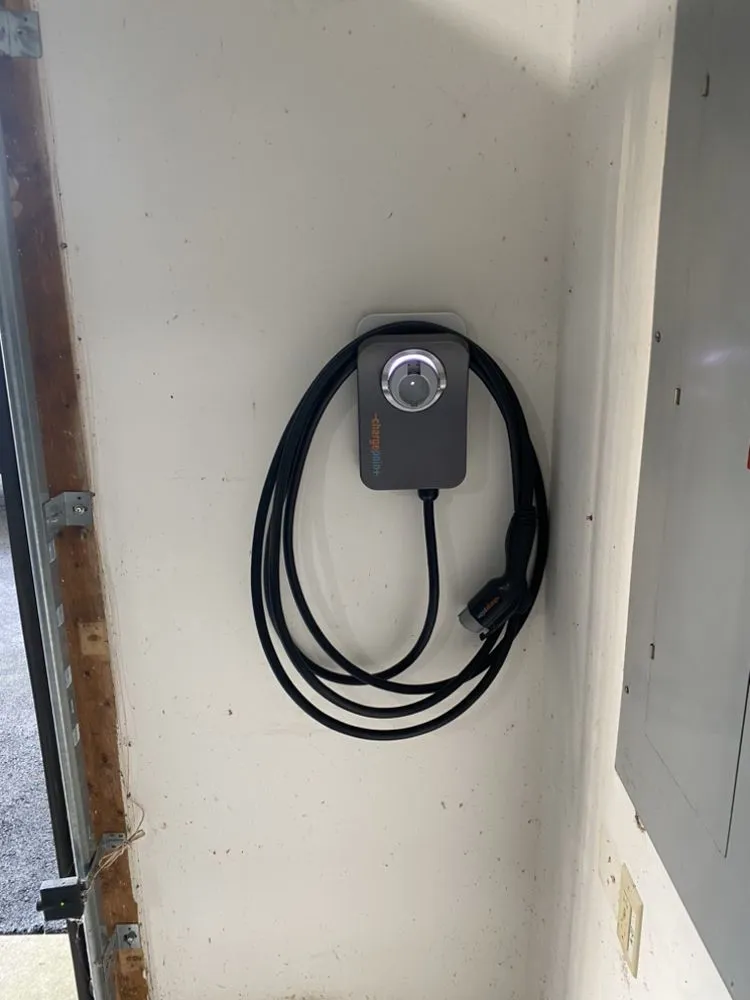 Slide of D&K electrical services