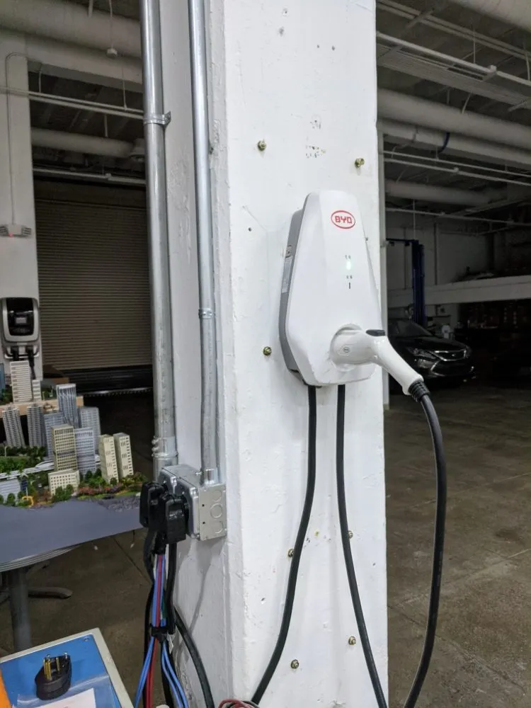 Emergency wiring installation service in ,  - DKNG Development And Construction