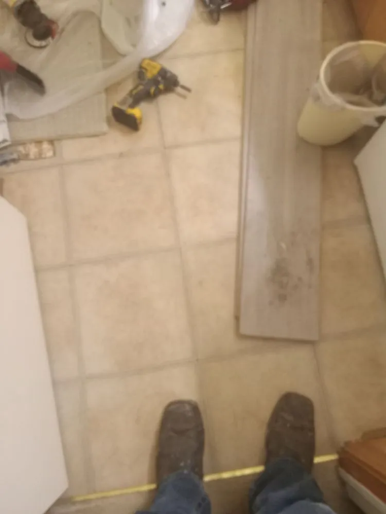 Slide of Dlo's Home Improvement