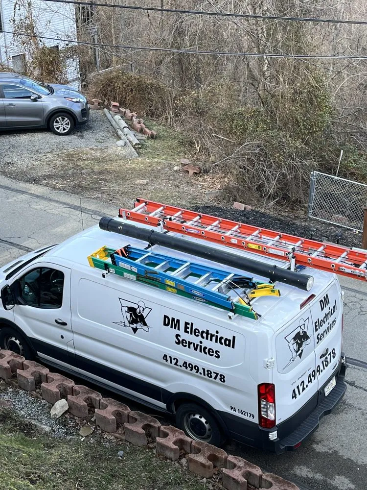 Slide of Dm Electrical Services