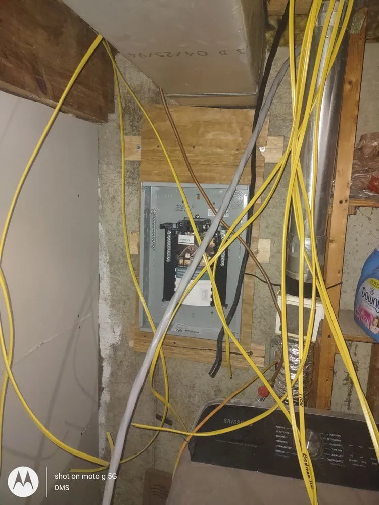 Affordable electrician providing circuit breaker repair in ,