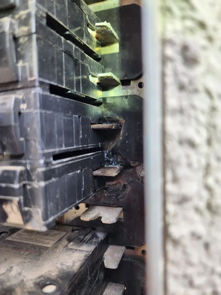 Slide of DNZ Electrical Services