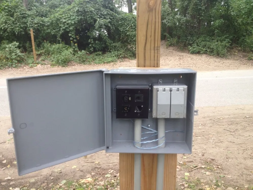 Slide of Dobrich Electric & Services