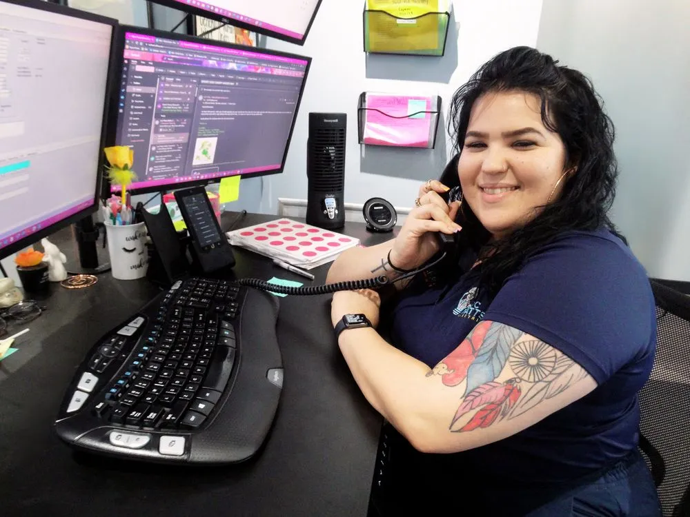 Slide of Doc Watts Electric