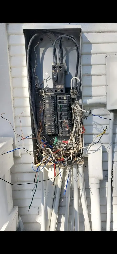 Slide of Doctor Electric Services