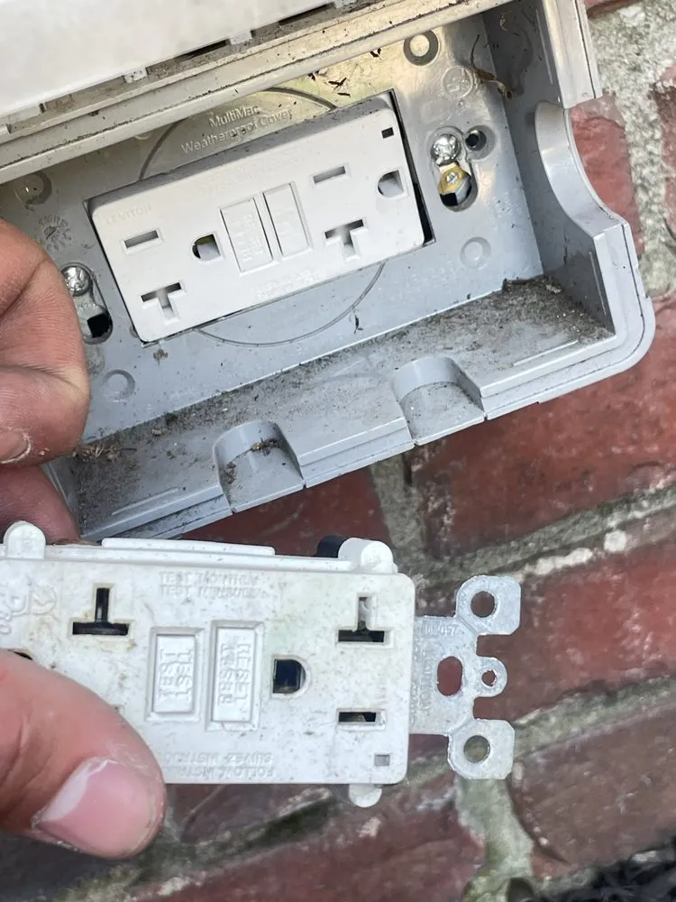 Slide of Doctor Voltage