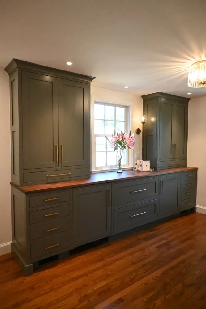 Slide of Dolloff Electric