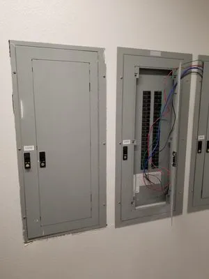 Done Right Electrical Logo