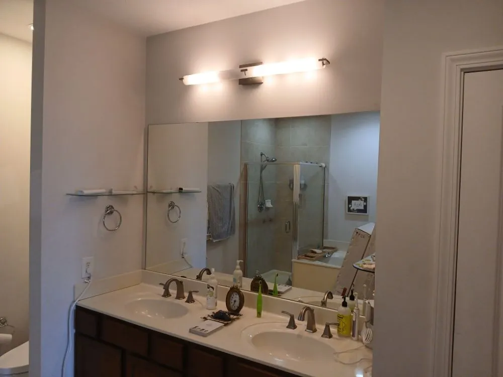 Reliable electrician providing emergency electrical service in Indianapolis, IN - Done Right Home Solutions