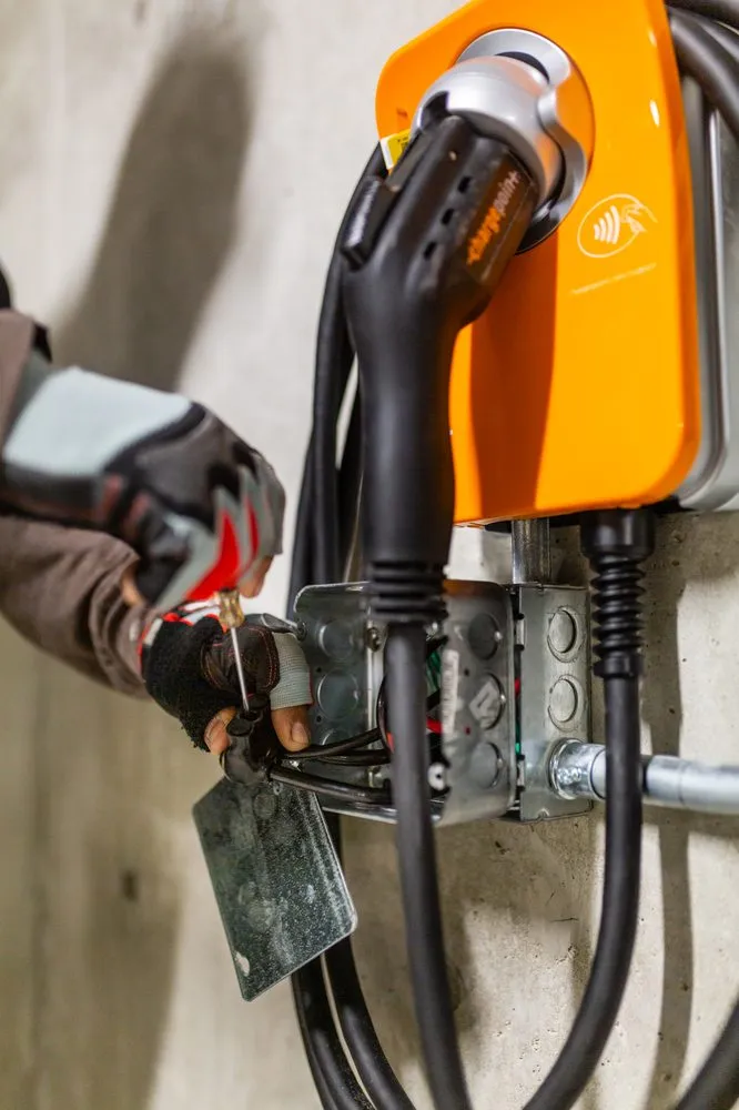 Slide of Doneen Electric, Inc