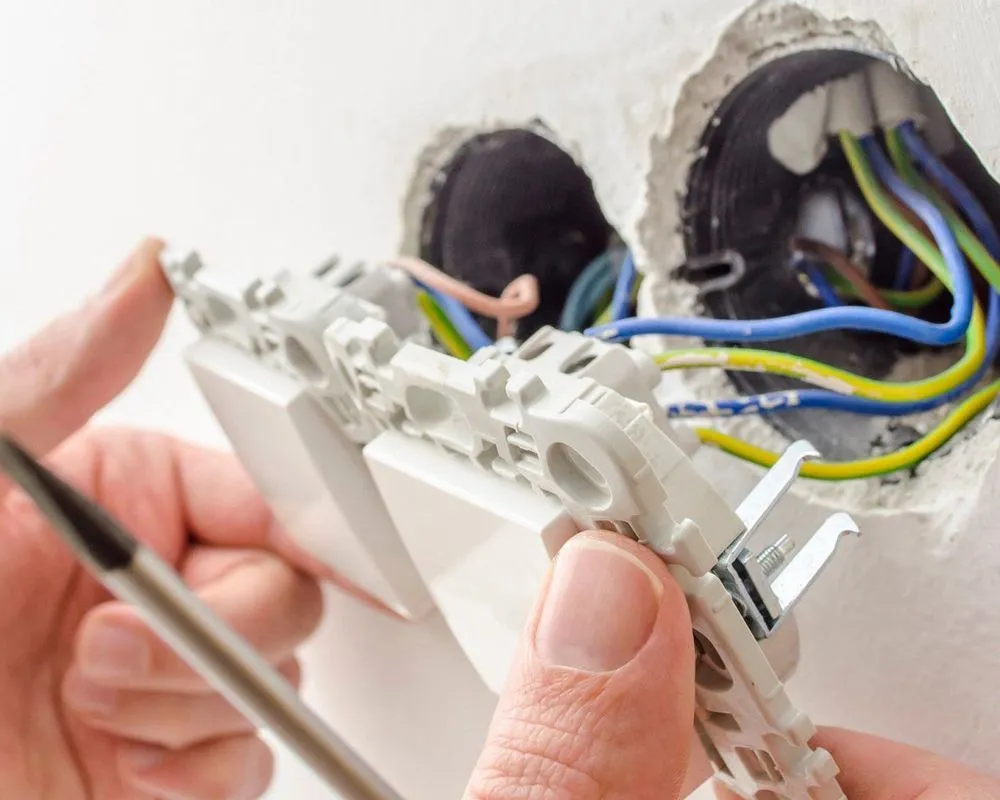 Certified outlet and switch repair experts serving Huntington Beach, CA - Don's Light Installation Repair Master