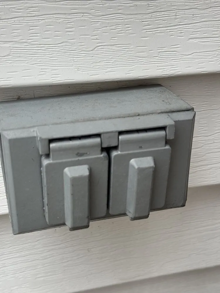 Slide of Doroci Electrical Services