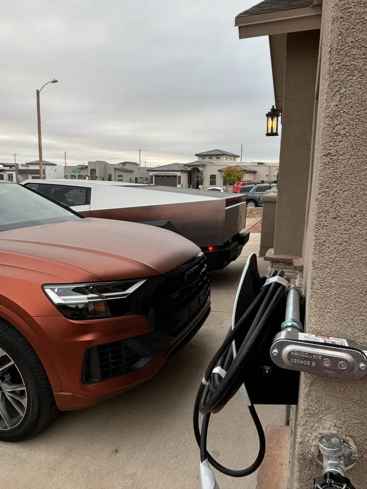 Slide of Dos Lobos Electric