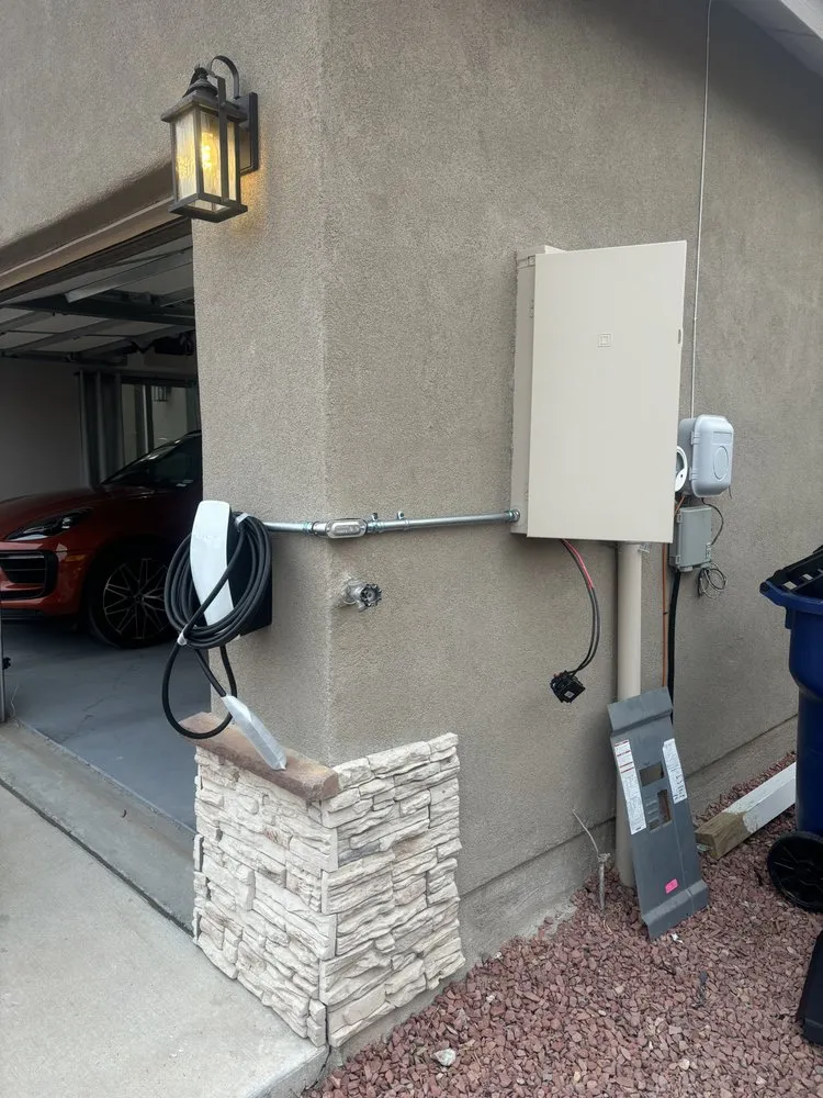 Slide of Dos Lobos Electric