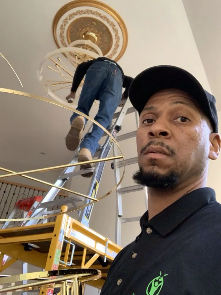 Slide of Double E Electrical