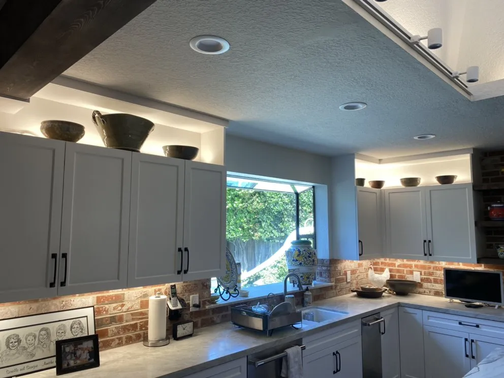 Trusted circuit breaker repair in ,  by Douglas Electric