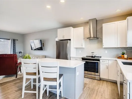 Downtown Electric and Lighting Logo