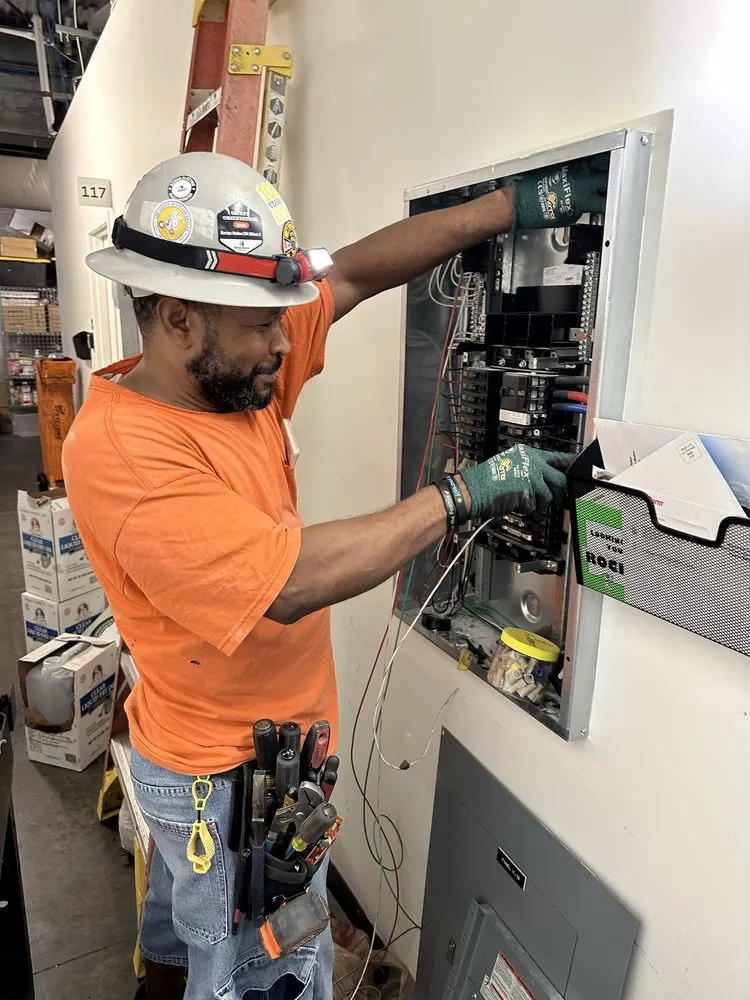 Certified electrician providing circuit breaker repair in Mt. Juliet, TN - DP Electric