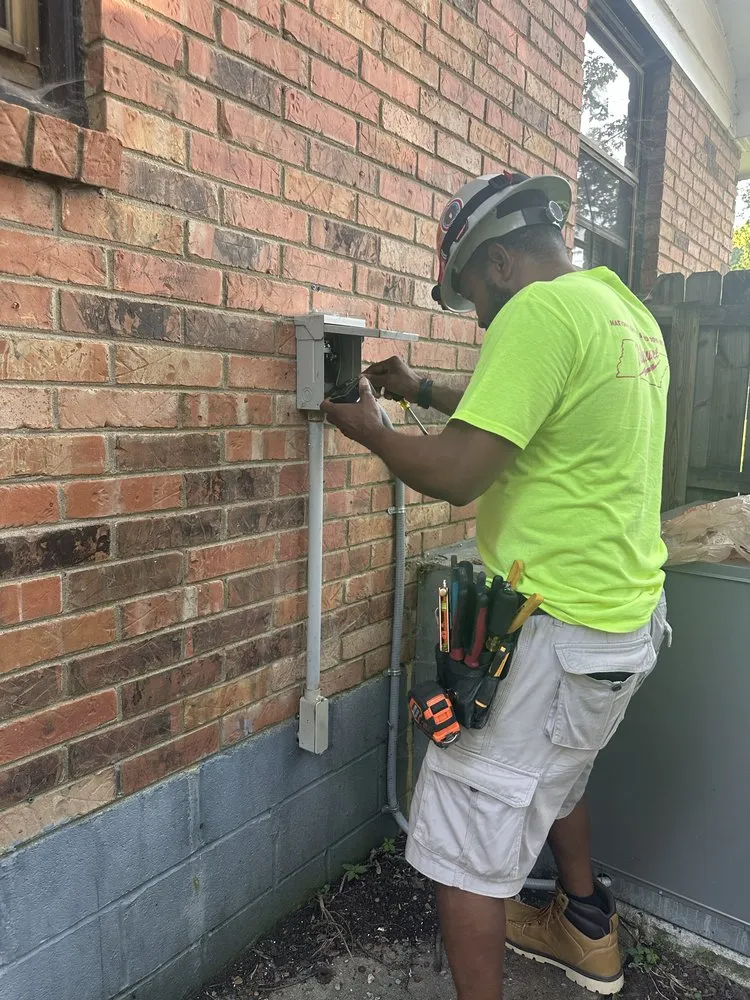 Affordable electrician providing panel upgrade in Mt. Juliet, TN - DP Electric