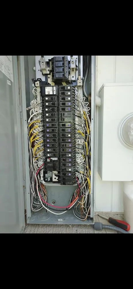 Emergency electrician providing electrical repair in ,