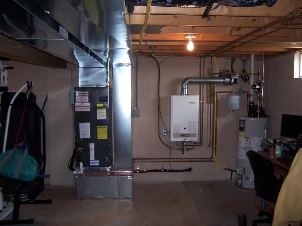 Licensed electrician providing circuit breaker repair in Linfield, PA - DP Marlatt & Sons